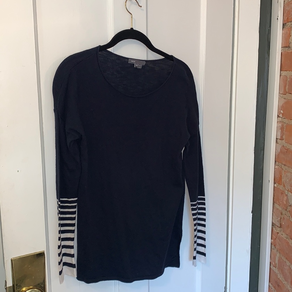 Vice - thin blue sweater with white stripes